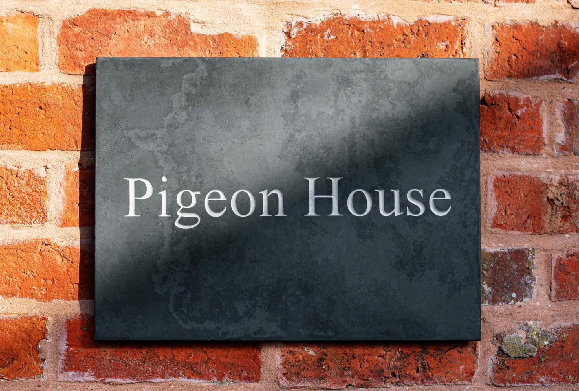 فيلا Pigeon House - Unique Barn With Private Garden, Hot Tub And Wood Burner شروزبري المظهر الخارجي الصورة