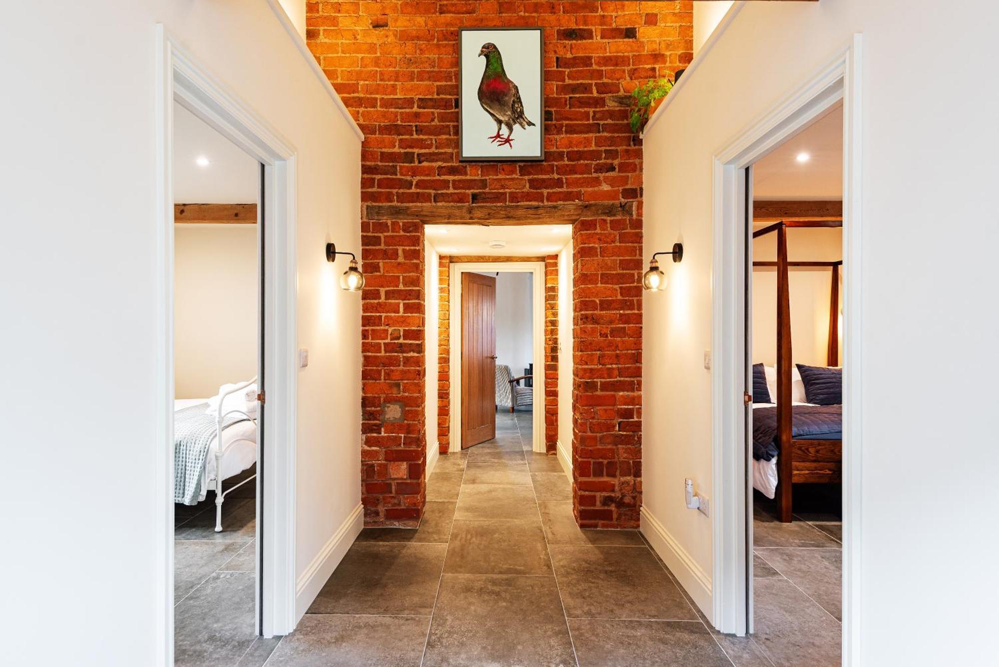 فيلا Pigeon House - Unique Barn With Private Garden, Hot Tub And Wood Burner شروزبري المظهر الخارجي الصورة